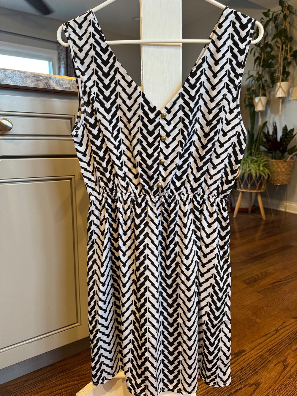 Sleeveless Black & White Chevron V-Neck Mini Dress